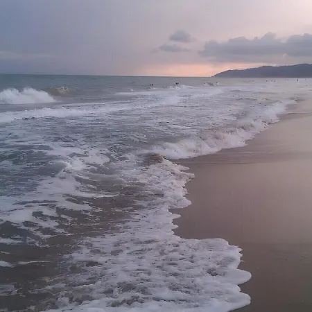 Beautiful Flat In Front The Sea شقة